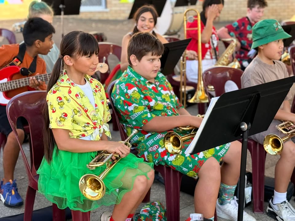 683352593576951_1377898020789068-1