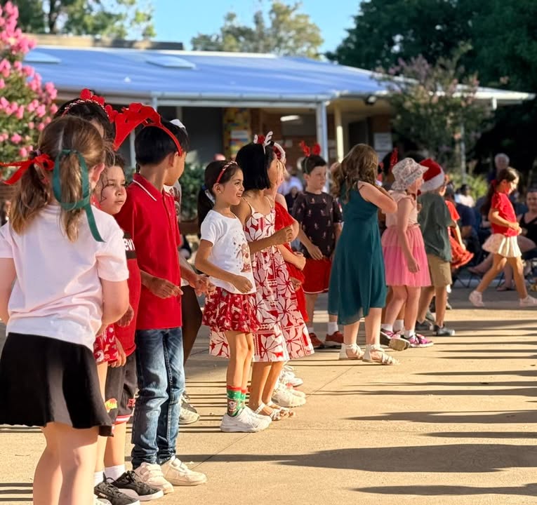 683352593576951_1387705256475011-1