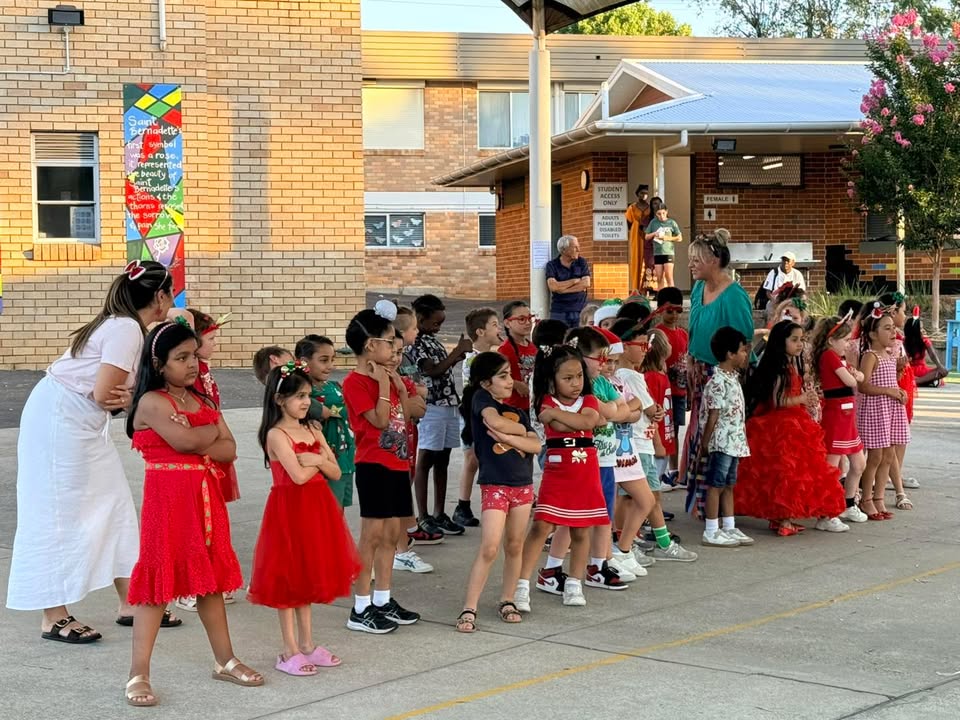 683352593576951_1389155939663276-1